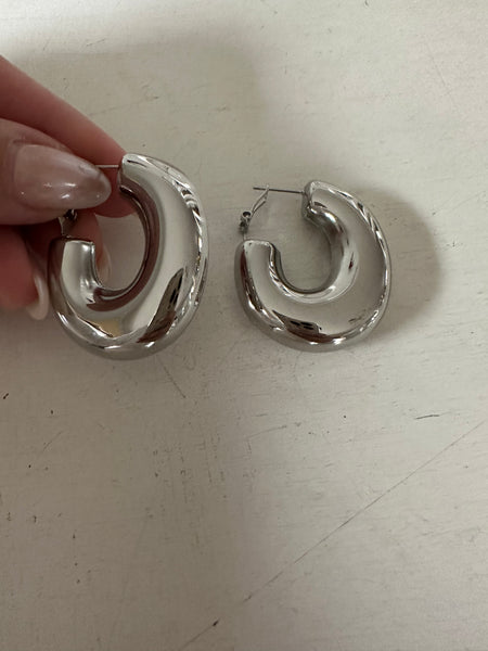 Chunky Oval Hoop Earrings