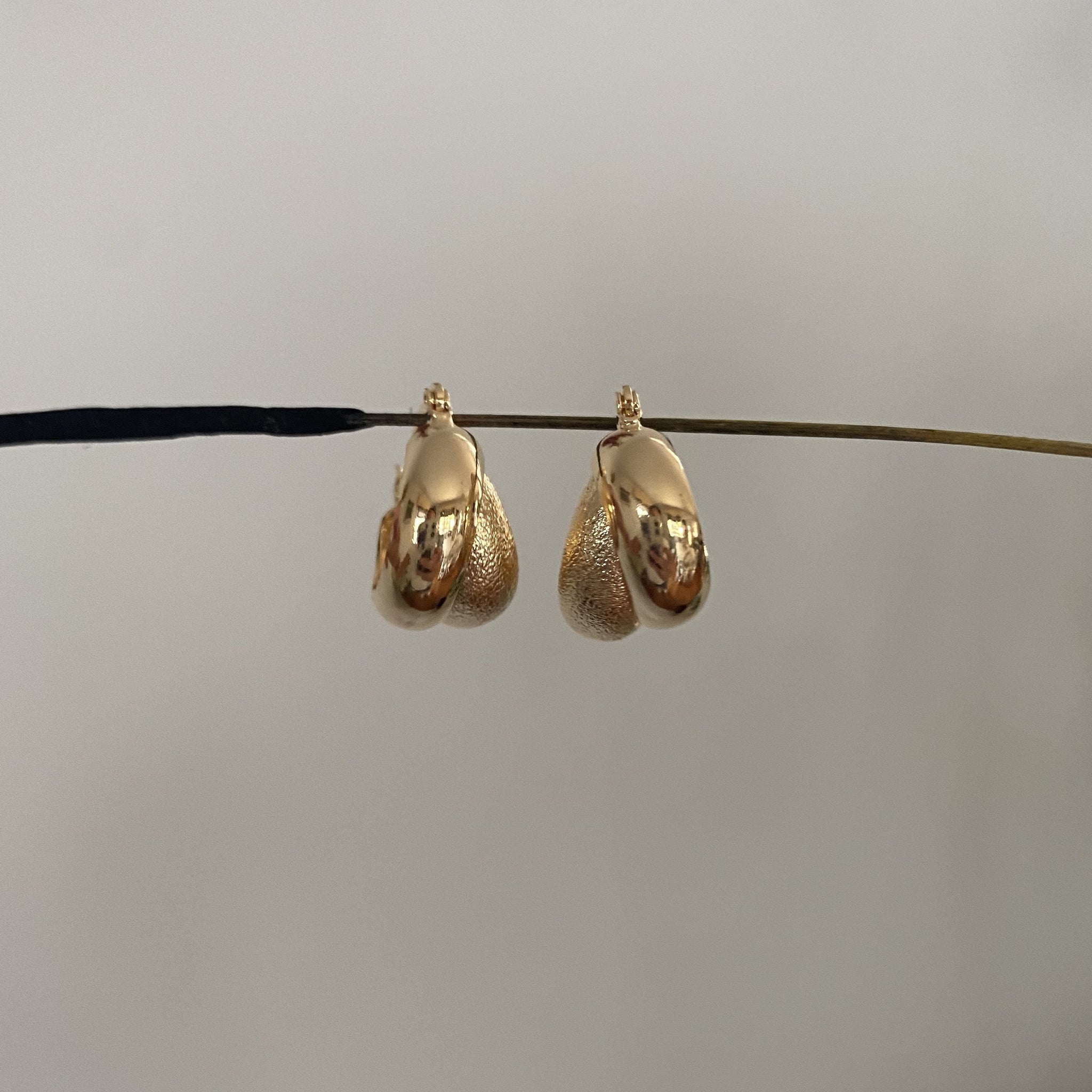 Doble Hoop Earrings