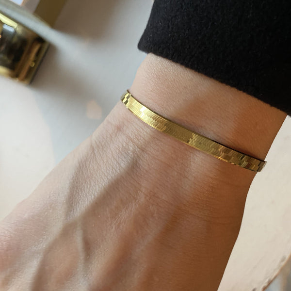 Herring bone bracelet
