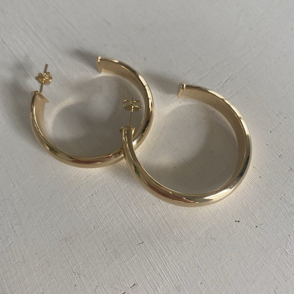 Ave hoop Earrings