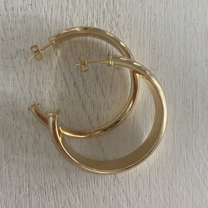 Ave hoop Earrings